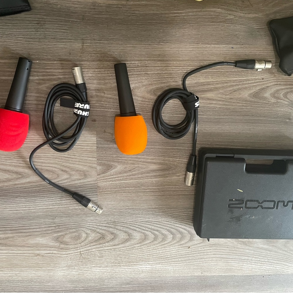 Podcast Start Kit (zoom h6 + mics)